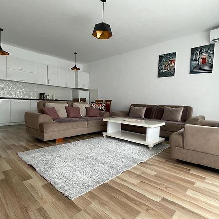 Entire Apartment - Near The Center Pristina Buitenkant foto
