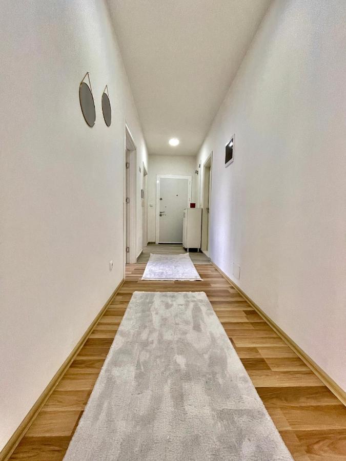 Entire Apartment - Near The Center Pristina Buitenkant foto