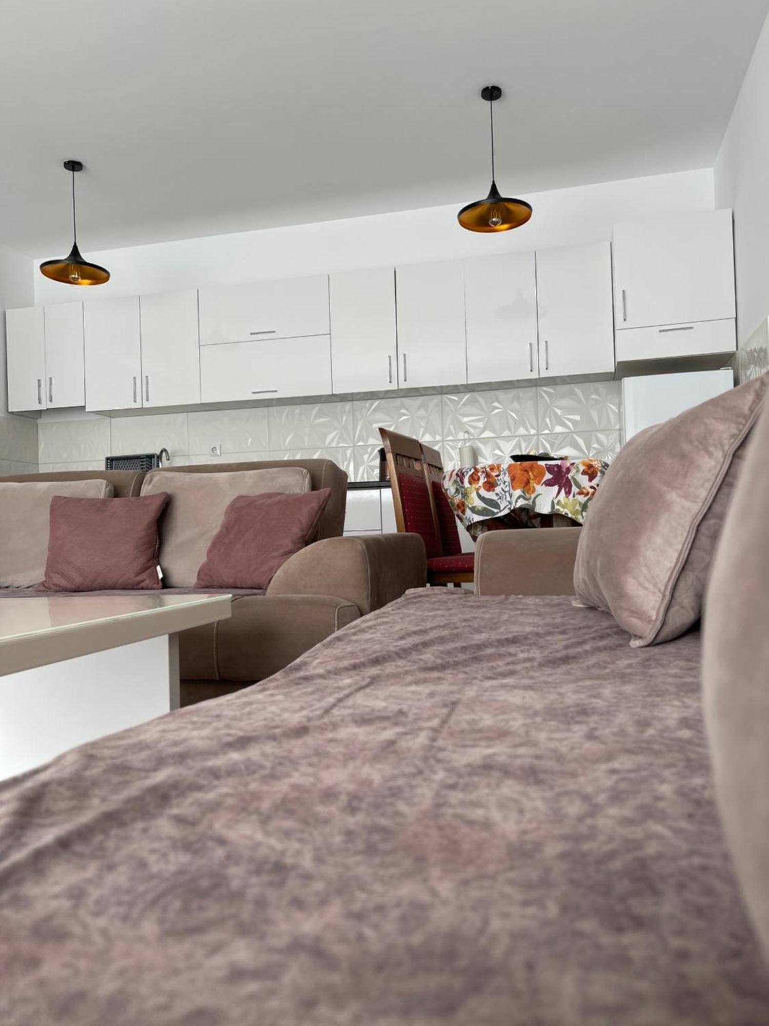 Entire Apartment - Near The Center Pristina Buitenkant foto